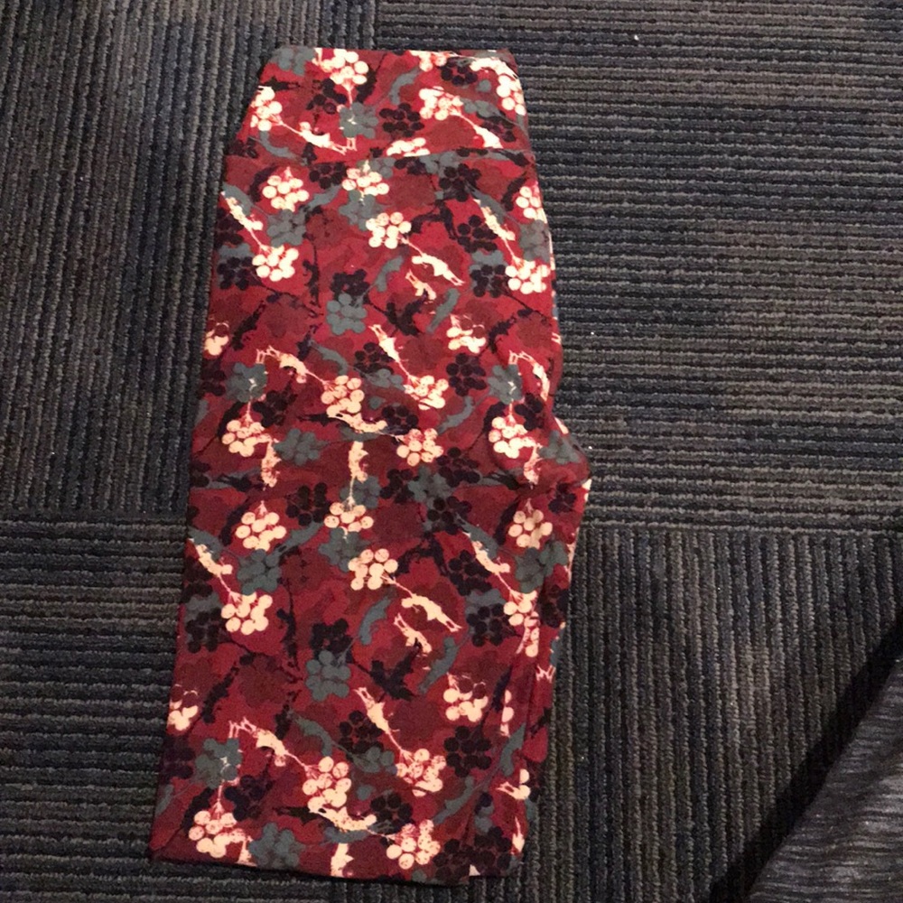 Balloon holding guy on leggings